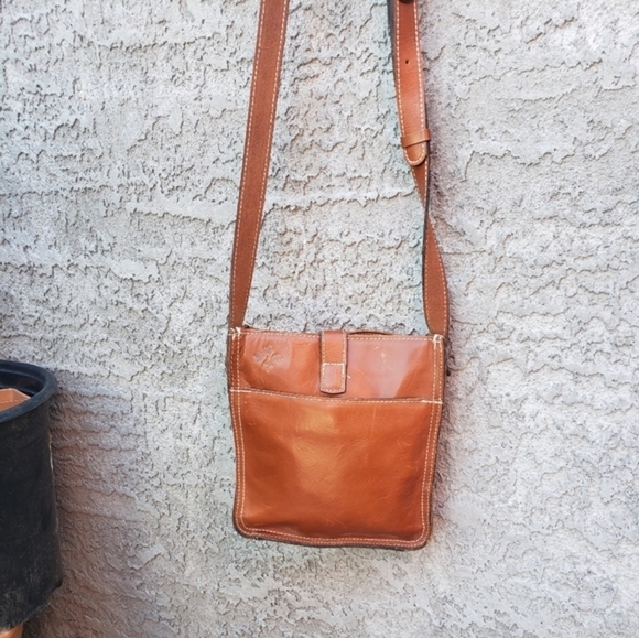 Patricia Nash VENEZIA Pouch Crossbody - Picture 8 of 16